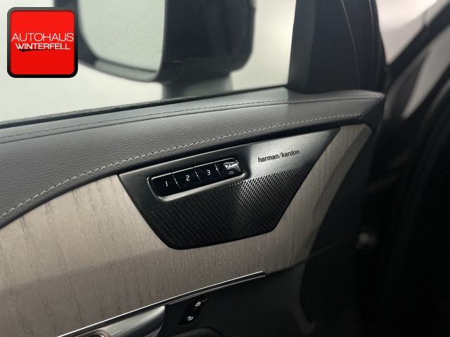Volvo XC90 T8 PLUS DARK RECH AWD 7SITZ+PANO+AHK+STANDH