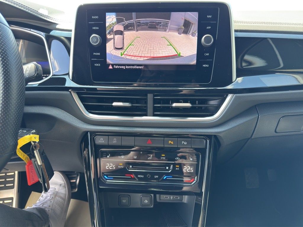 Volkswagen T-Roc 1.5 TSI DSG R-Line - Samsaru's Car Outlet