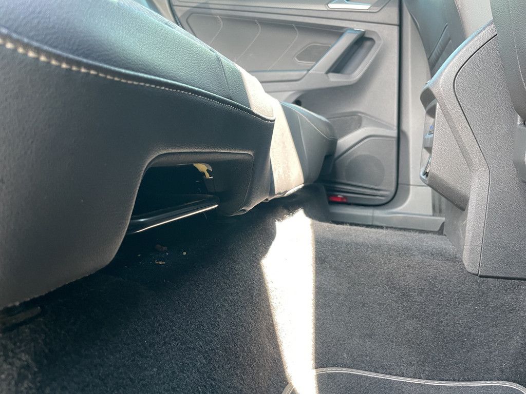 Volkswagen Tiguan 2.0 TDI R-Line DSG - Samsaru's Car Outlet