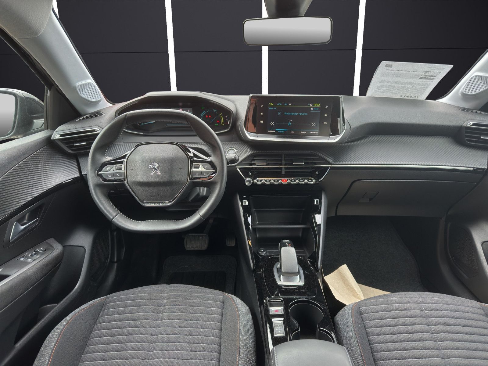 Peugeot 208 eActive - Samsaru's Car Outlet