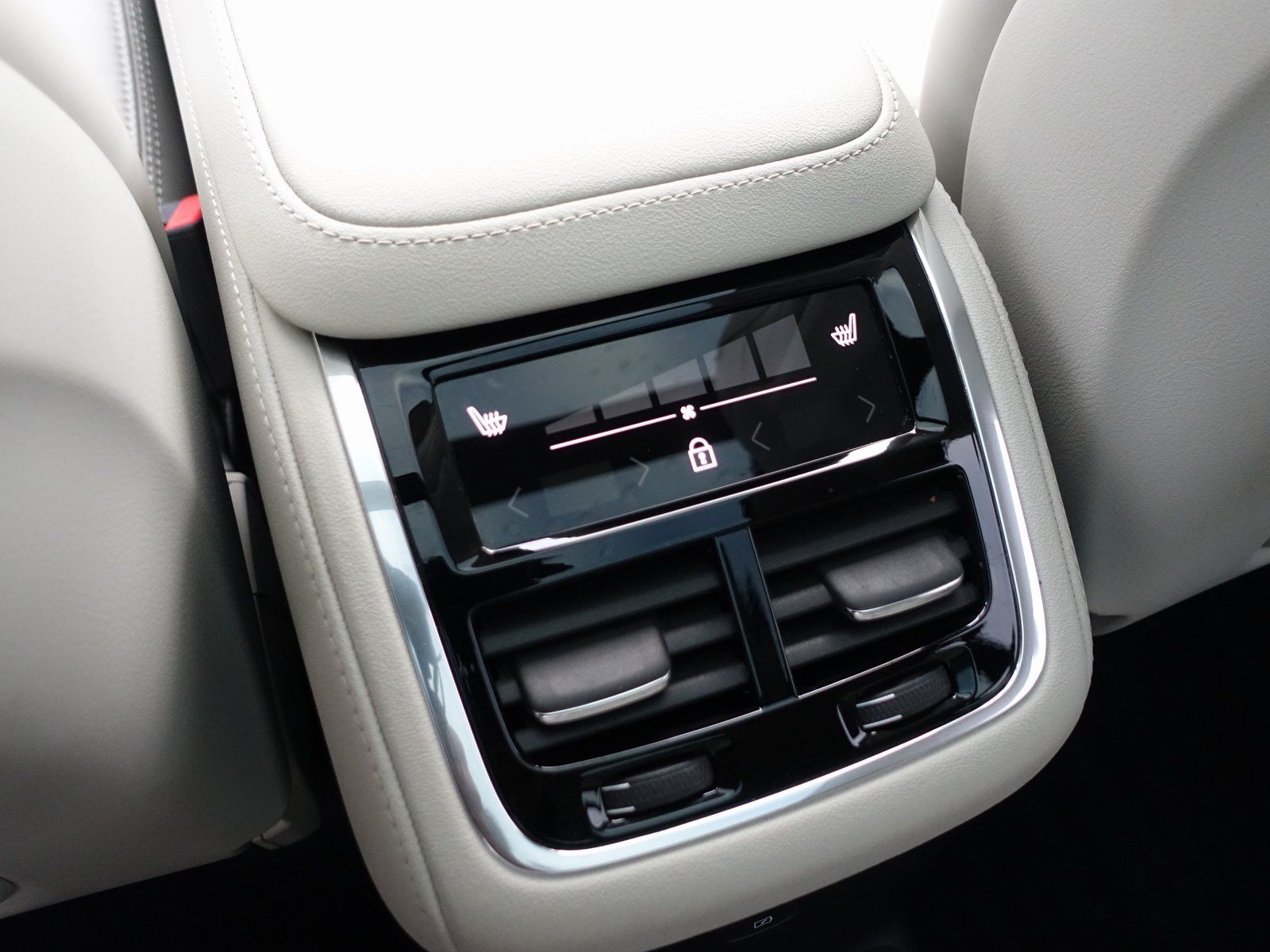 Volvo XC90 Ultra T8 AWD/B&W/FourC/AHK/Pano/360°/HeadUP