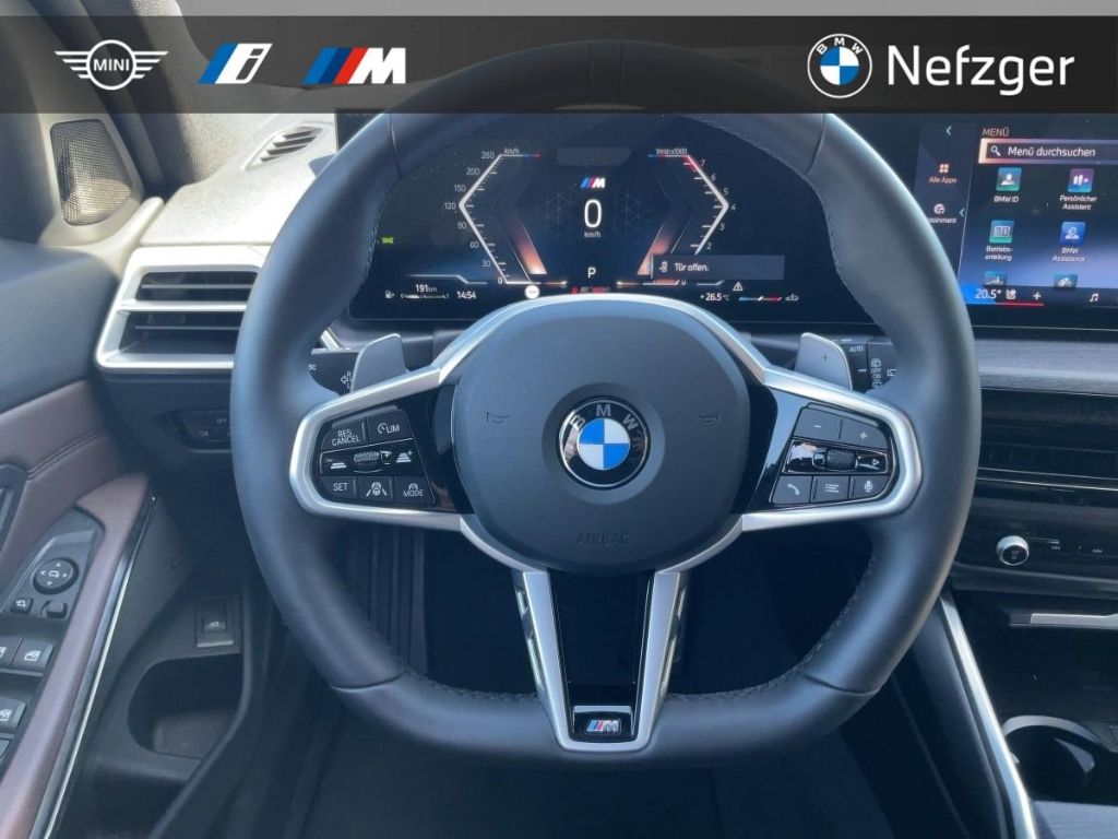 BMW 330 i xDrive Tour. M Sport HUD Pano H/K HiFi AHK