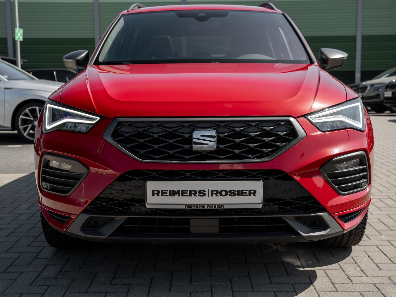 Seat ATECA FR 1.5 TSI DSG AHK Kam. Navi Pano Sportp.