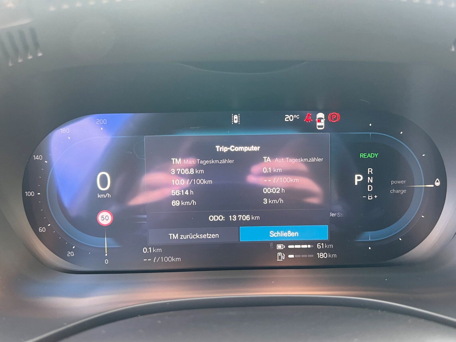 Volvo XC60 T6 Plus Dark AHK|PANO|20"|LEDER|FLED|