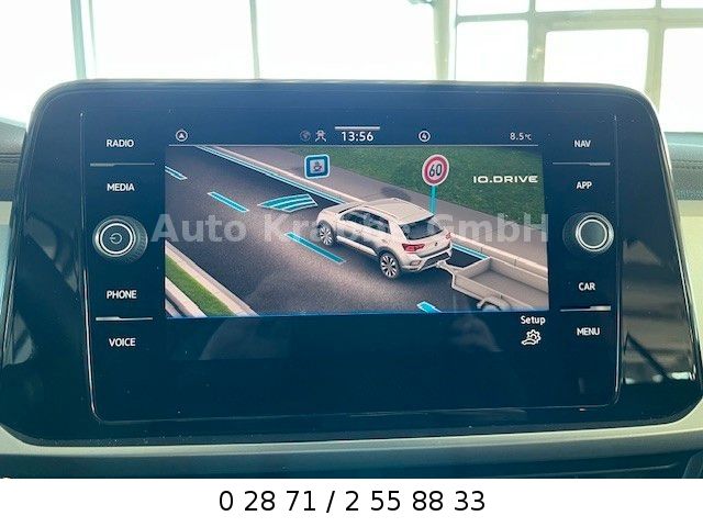 Volkswagen T-Roc Life 1.5 TSI DSG - Samsaru's Car Outlet