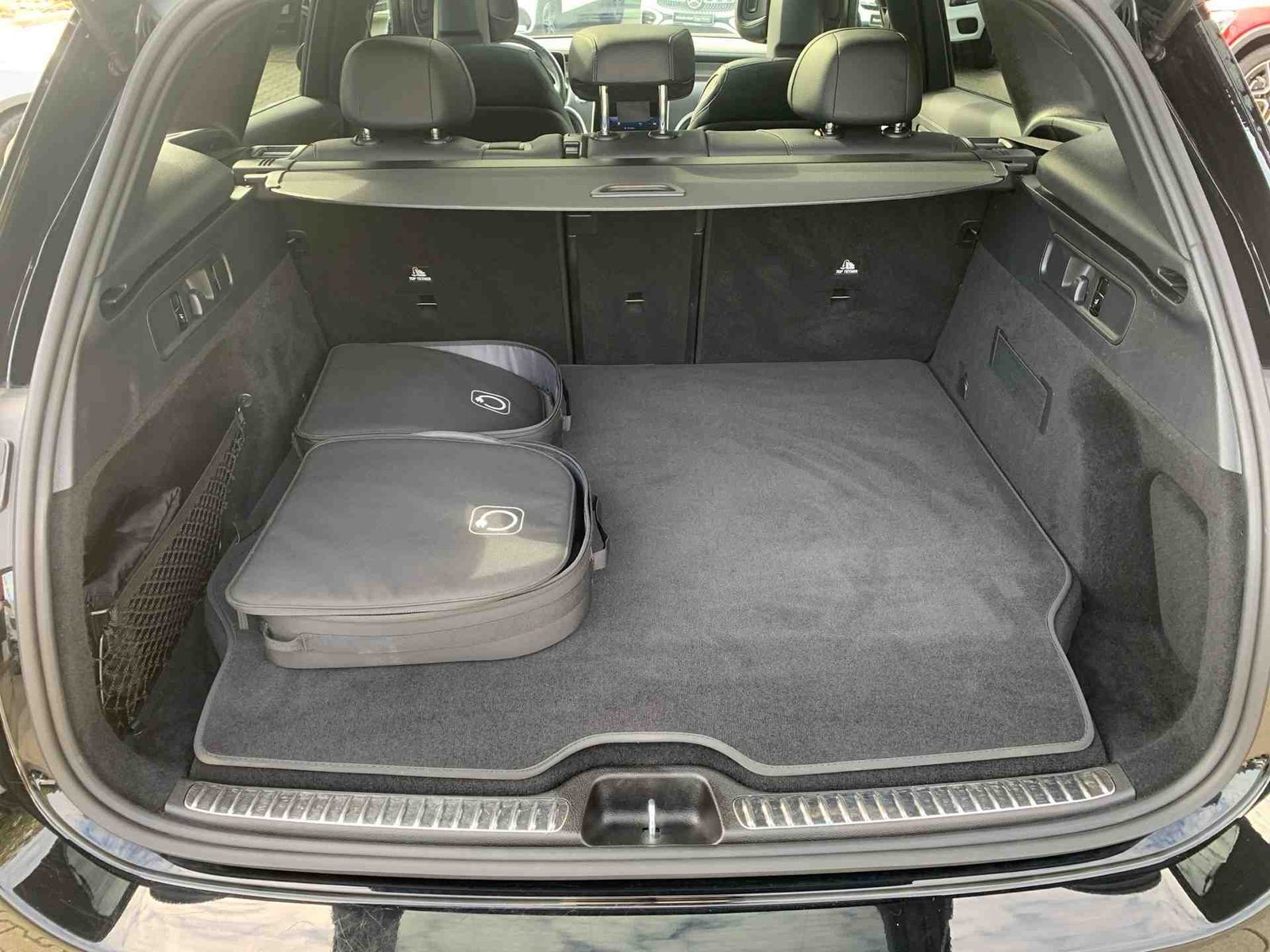 Mercedes-Benz GLC 300 de 4M AMG+MBUX+Pano+LED+AHK+Night+Kamera