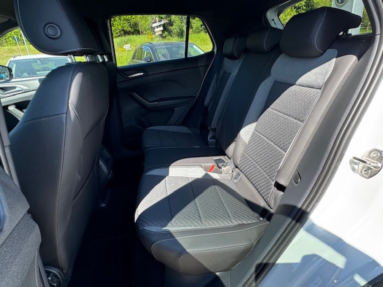 Volkswagen T-Cross R-Line - Samsaru's Car Outlet
