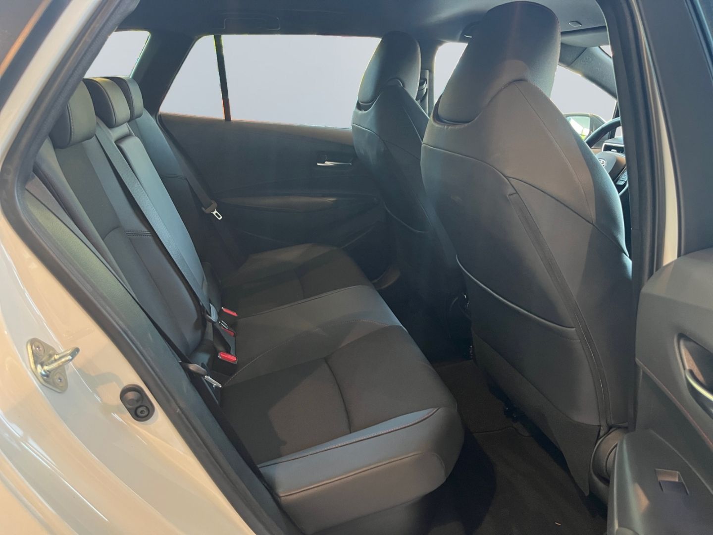 Toyota Corolla 2.0 Hybrid TS GR Sport - Samsaru's Car Outlet