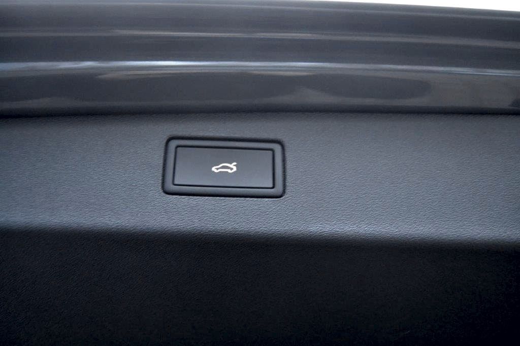 Volkswagen Tiguan 2.0 TDI 4Motion R-Line, Vollausstattung!