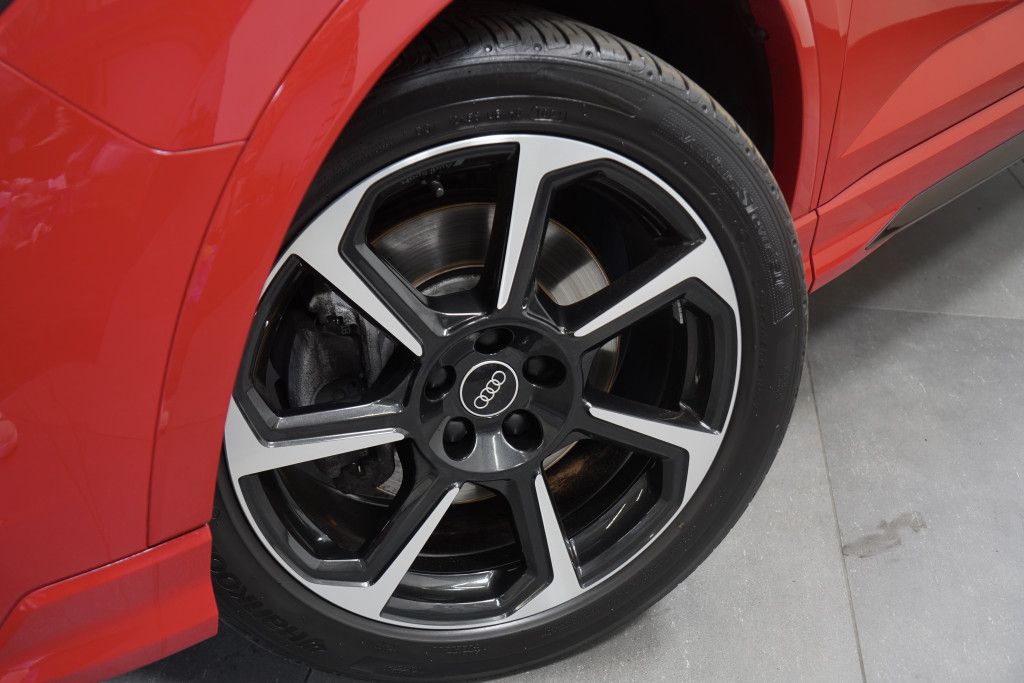 Audi Q3 40 TDI q. Sportback S line - Samsaru's Car Outlet