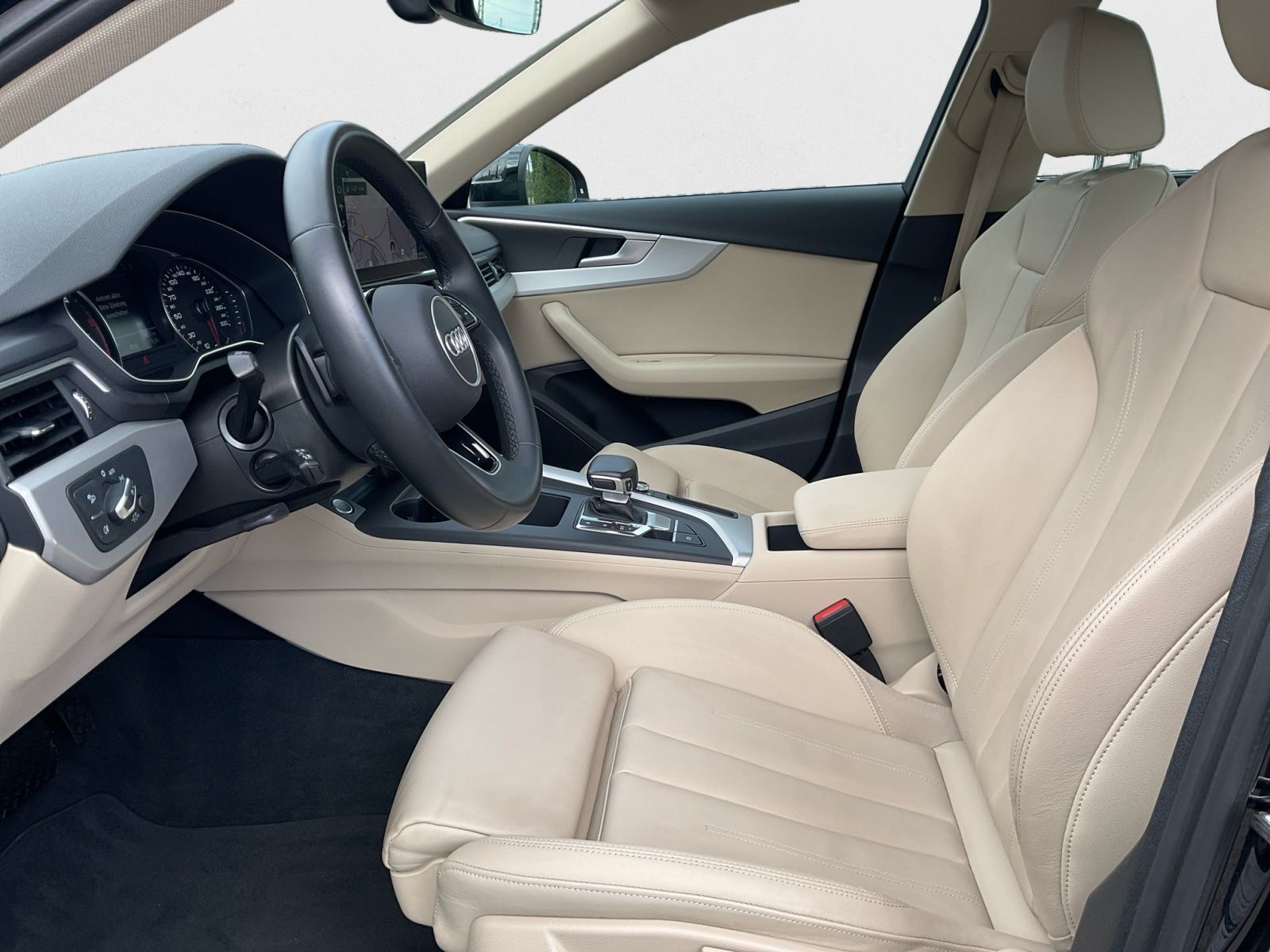Audi A4 Avant 35 TDI S tronic advanced - Samsaru's Car Outlet