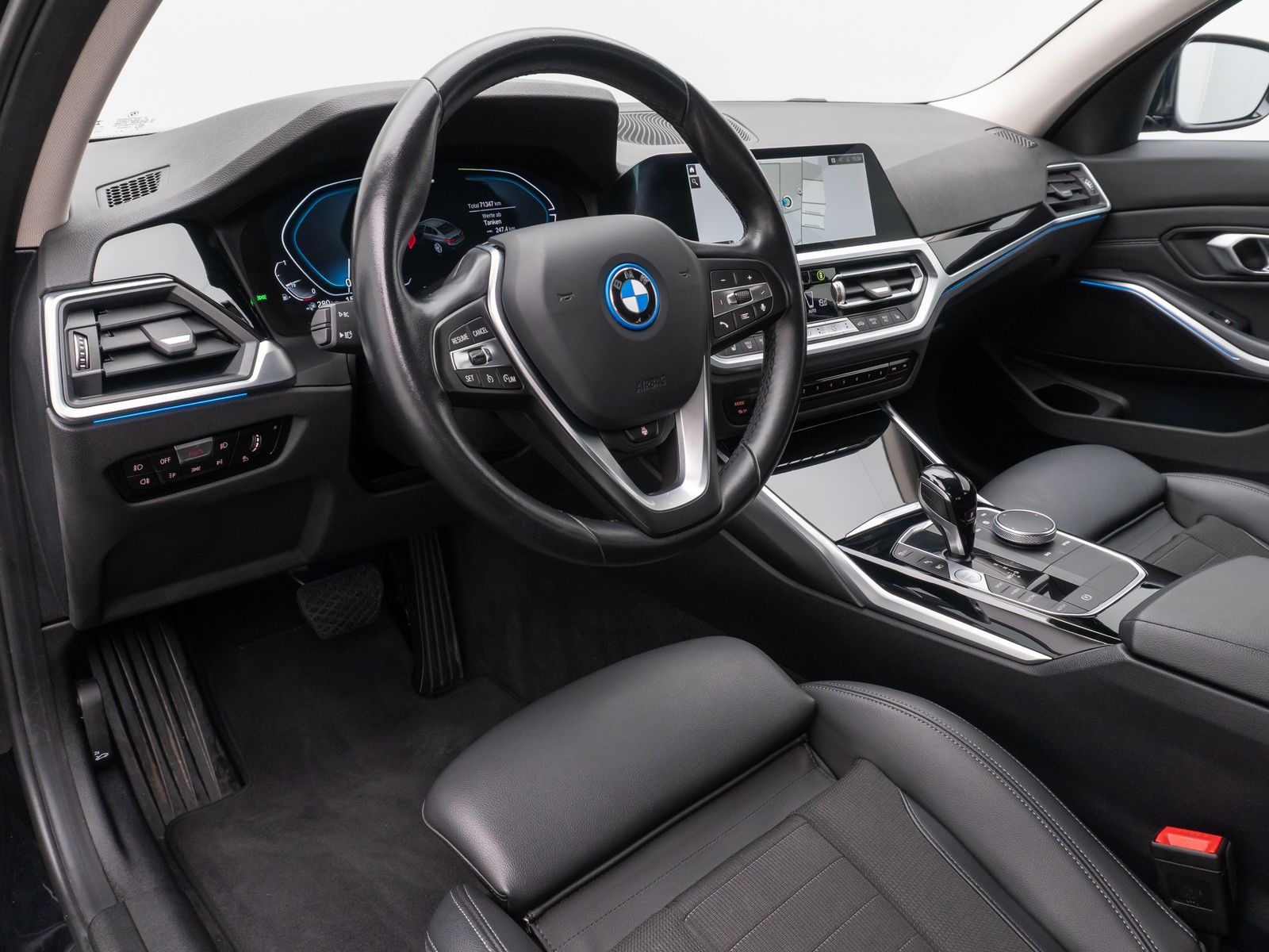 BMW 320e Sport Line - Samsaru's Car Outlet