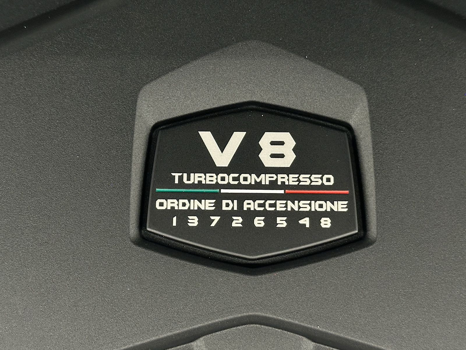 Lamborghini Urus 4.0 V8 PHEV SE - Samsaru's Car Outlet