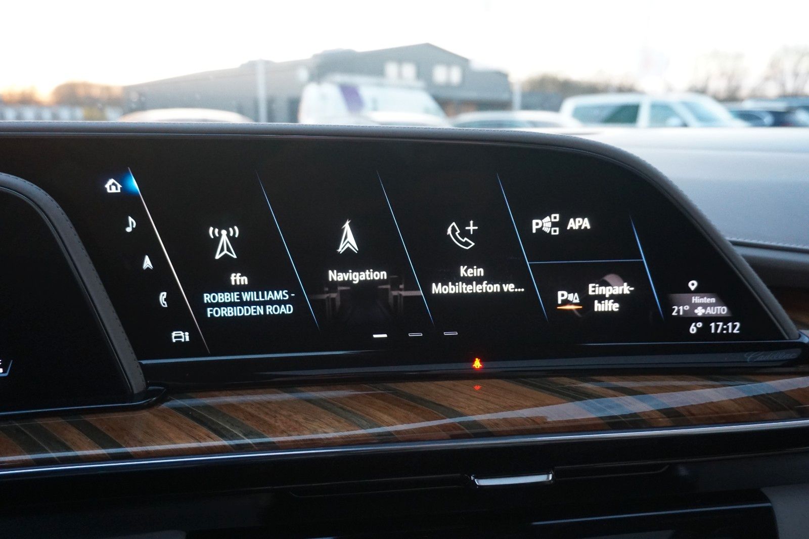 Cadillac Escalade Platinum ESV 6.2l V8 7-Si*LED*HUD*MWST