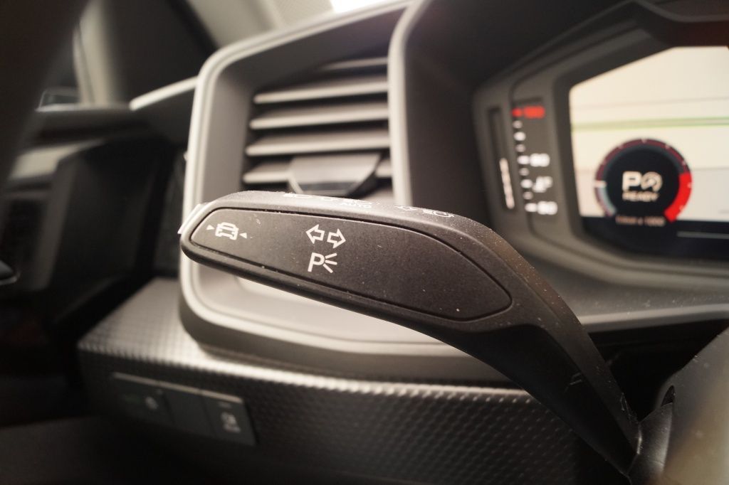 Audi A1 Sportback 25 TFSI automatik Pro Line -NAVI-EC