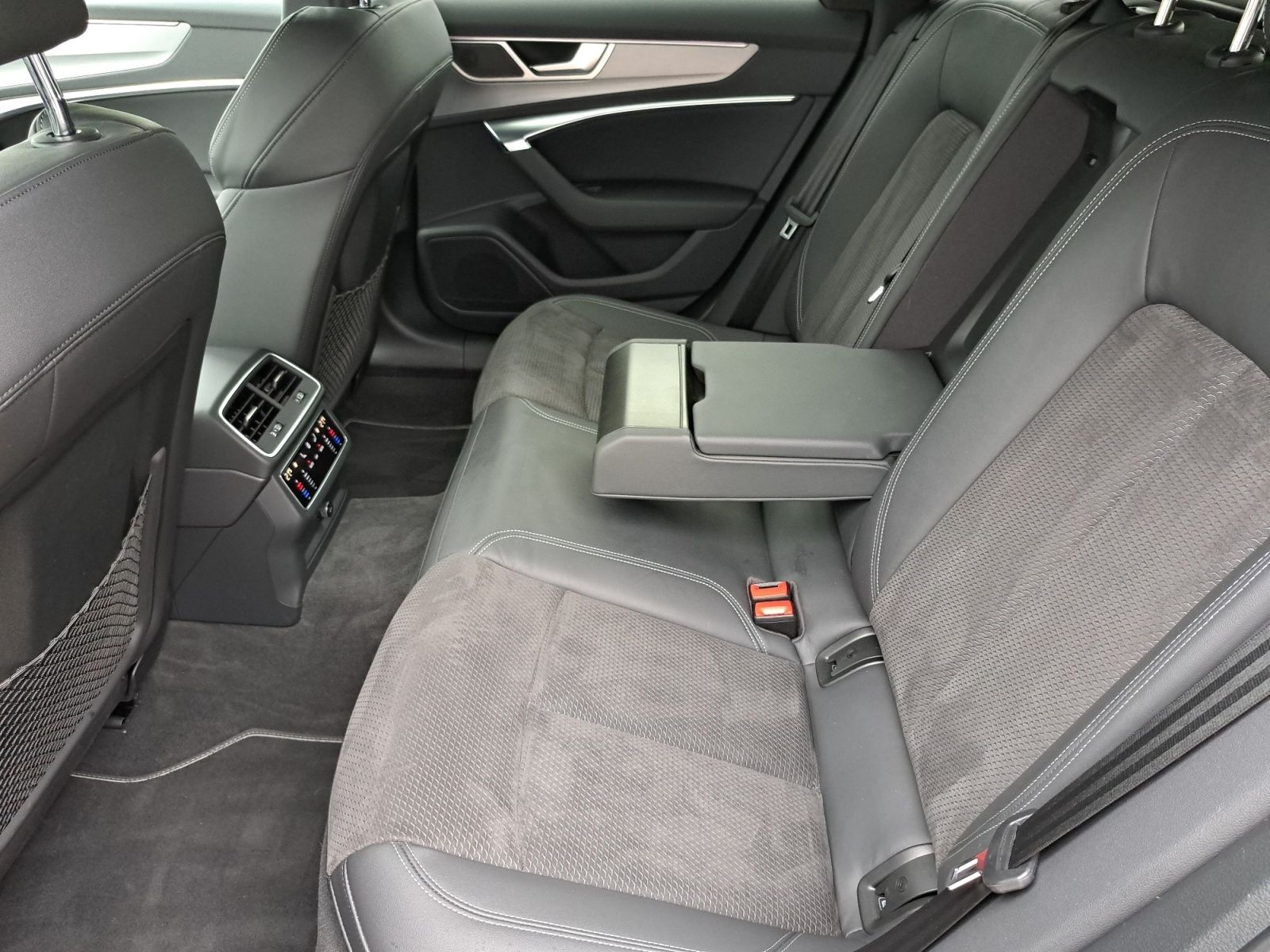 Audi A6 Avant 55 TFSIe quattro S tronic - Samsaru's Car Outlet