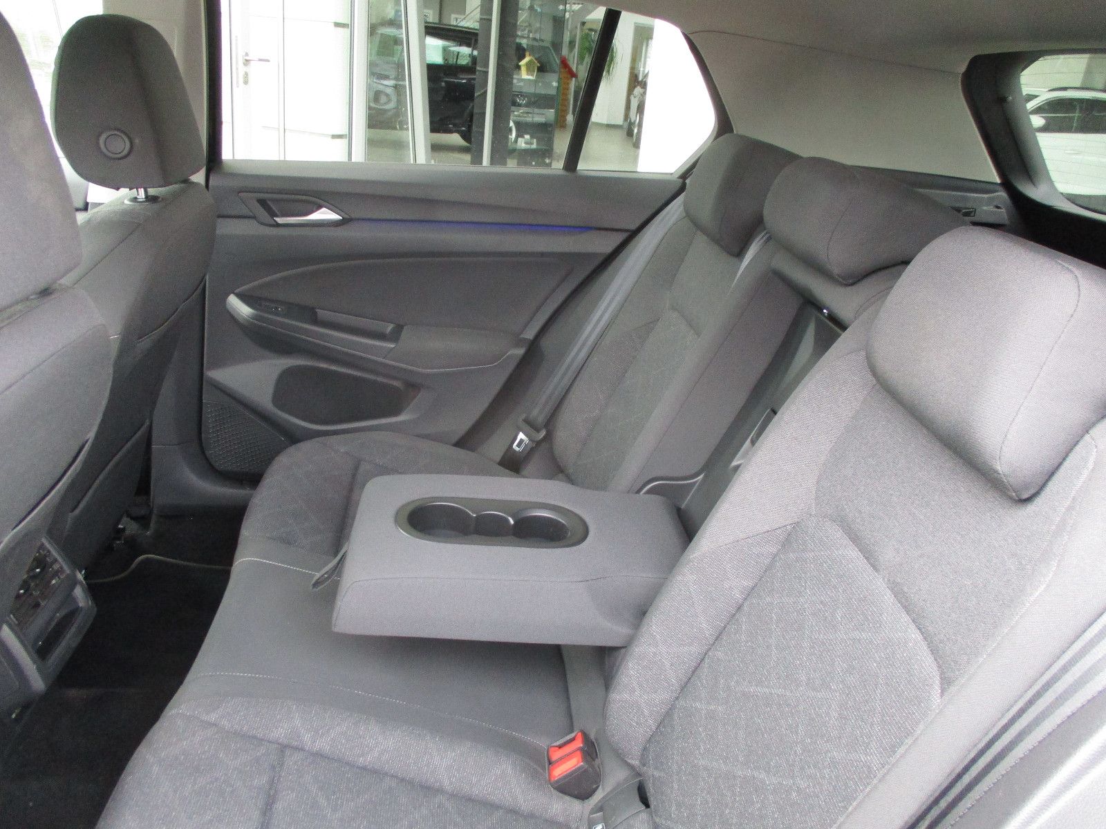Volkswagen Golf VIII 130PS TSI - Samsaru's Car Outlet