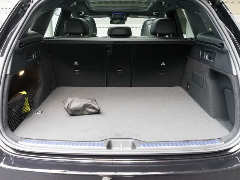 Mercedes-Benz GLC 300 d 4M AMG-Sport/Pano/AHK/Distr/Memo/20'