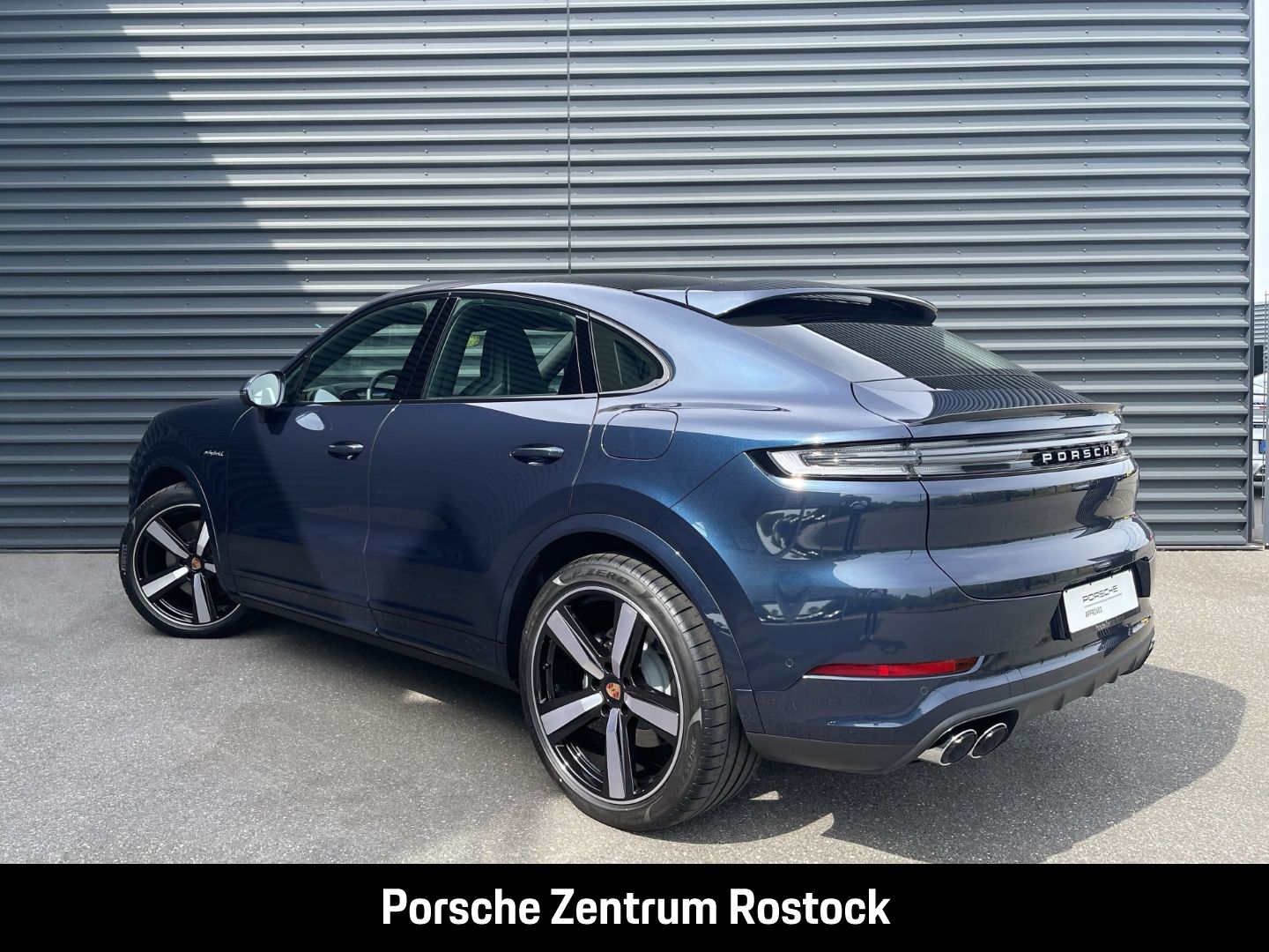 Porsche Cayenne E-Hybrid Coupe Panorama Surround-View