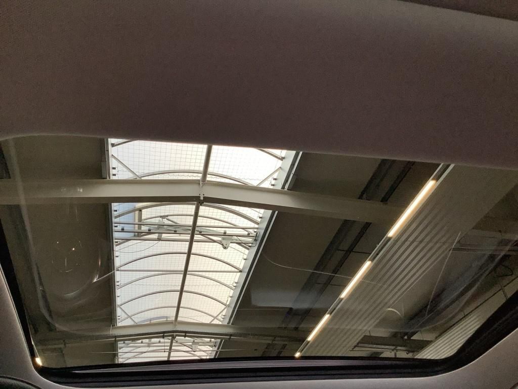 Mercedes-Benz C 180 Avantgarde - Samsaru's Car Outlet