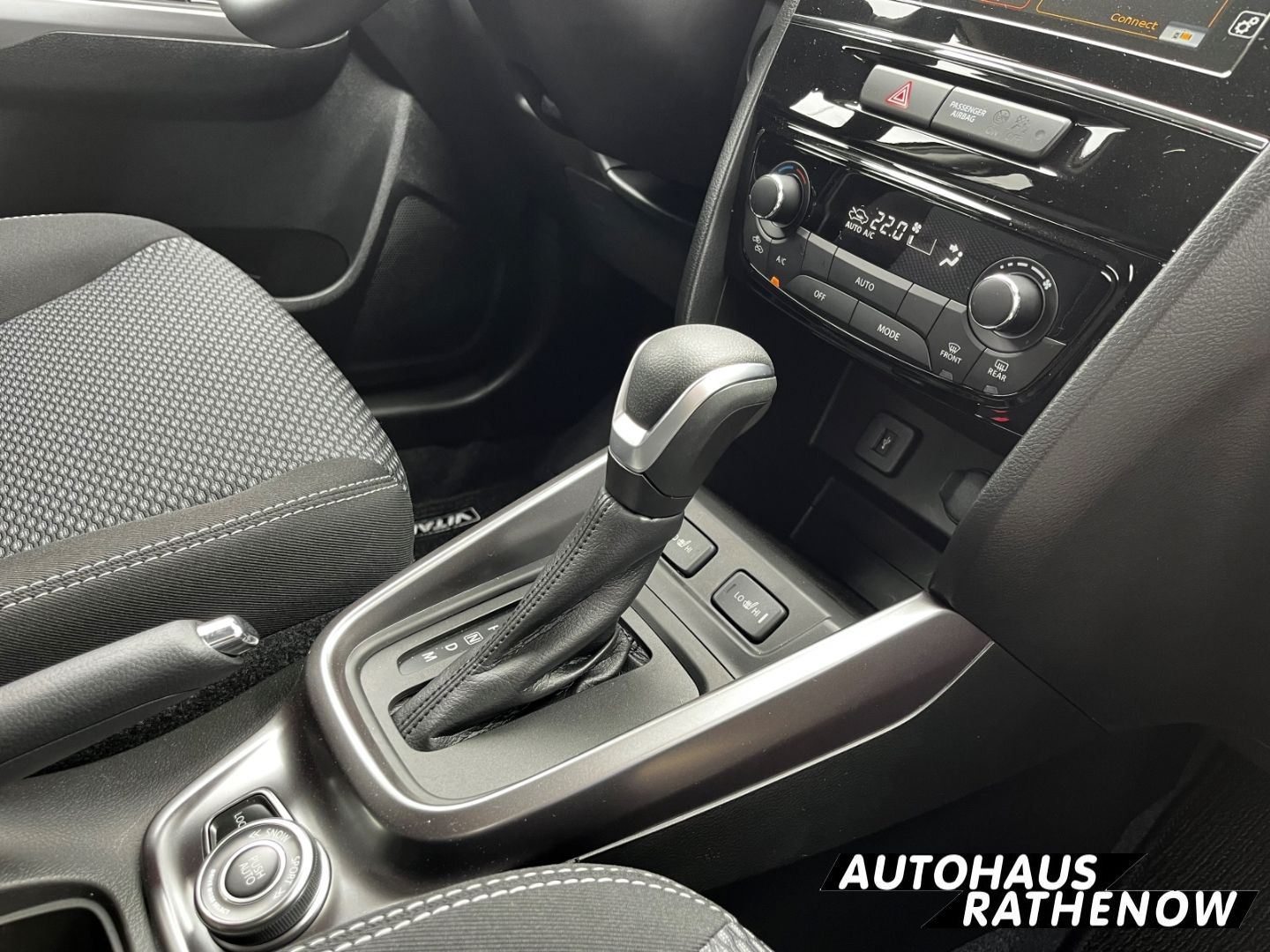 Suzuki Vitara 1.5 Hybrid Comfort 4x4 Allrad - Samsaru's Car Outlet