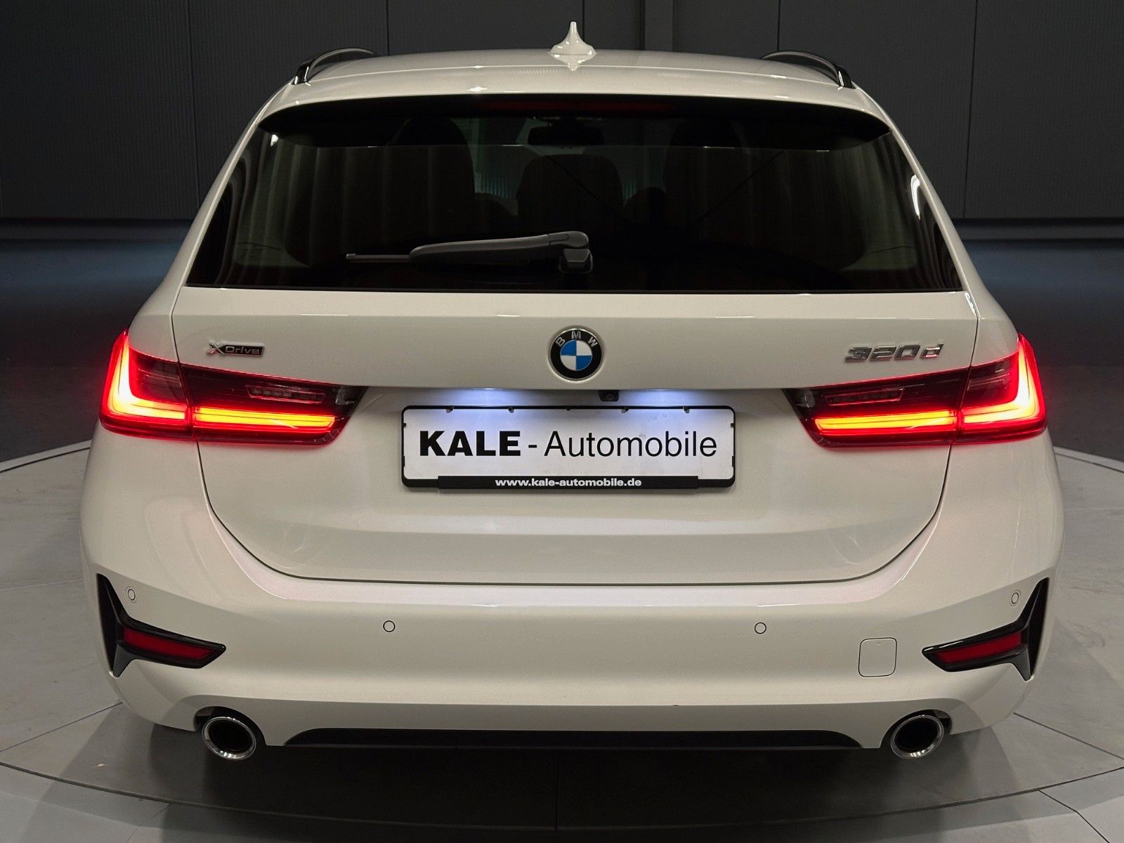 BMW 320d xDrive Sport Line - Samsaru's Car Outlet