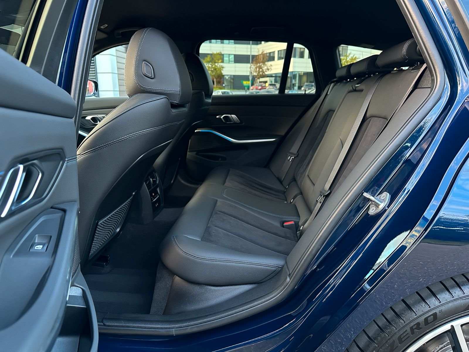 BMW 320d xD M Sport - Samsaru's Car Outlet