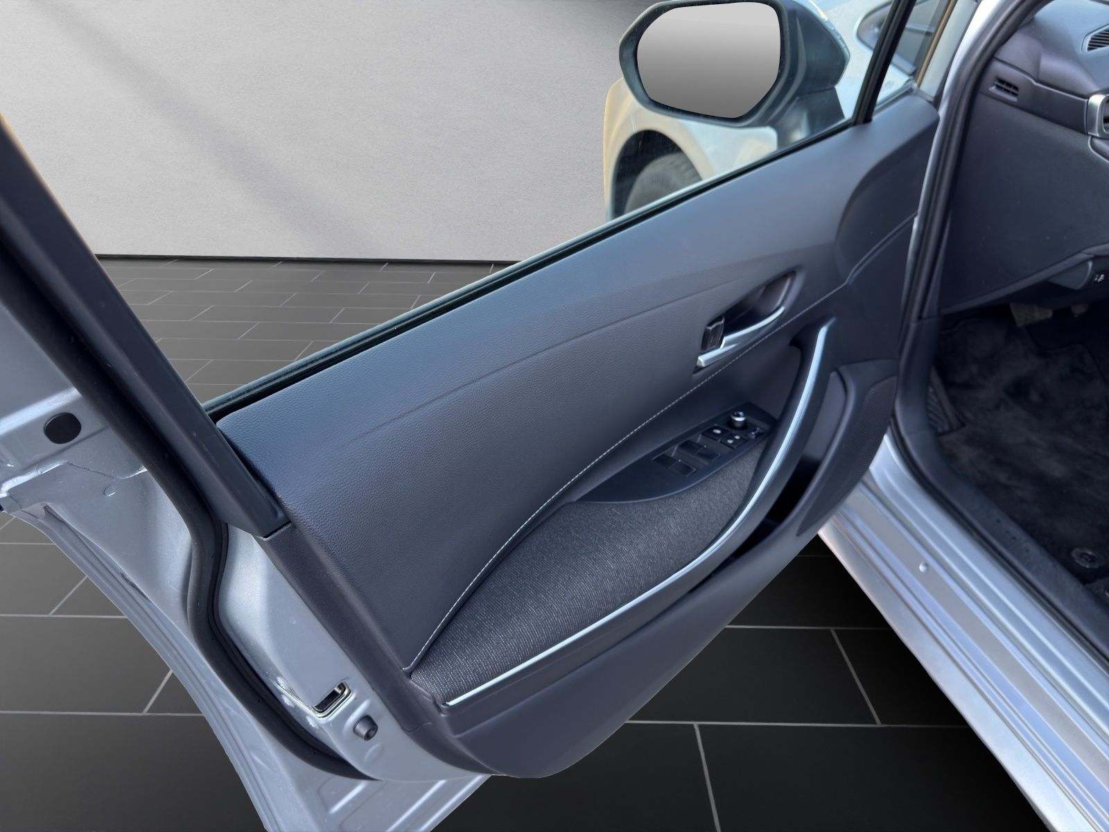 Toyota Corolla Touring Sports Hybrid Active Safety AHK
