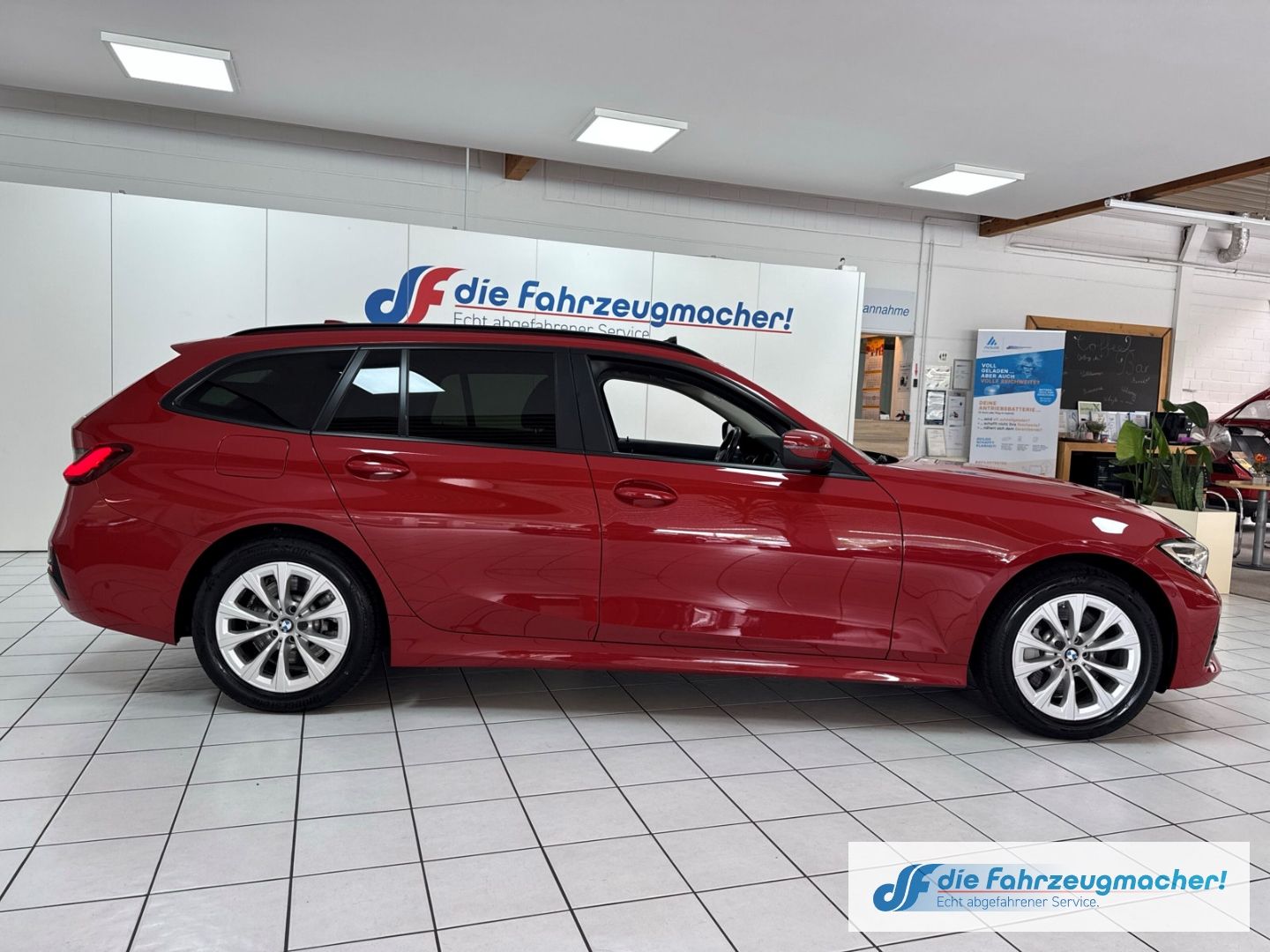 BMW 330 e xDrive Advantage Touring Park-Assistent AH