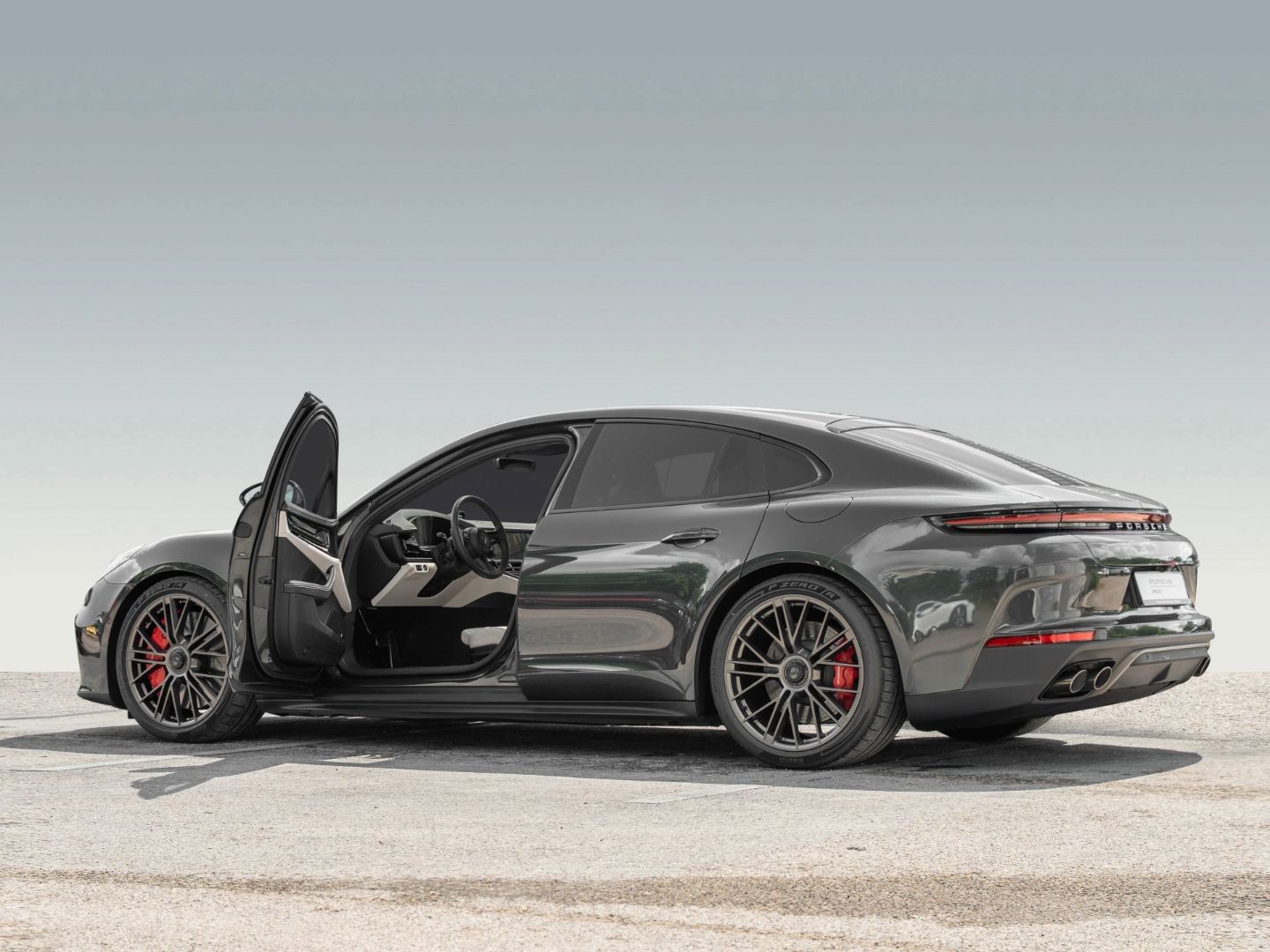 Porsche Panamera Turbo E-Hybrid Surround View Nachtsicht