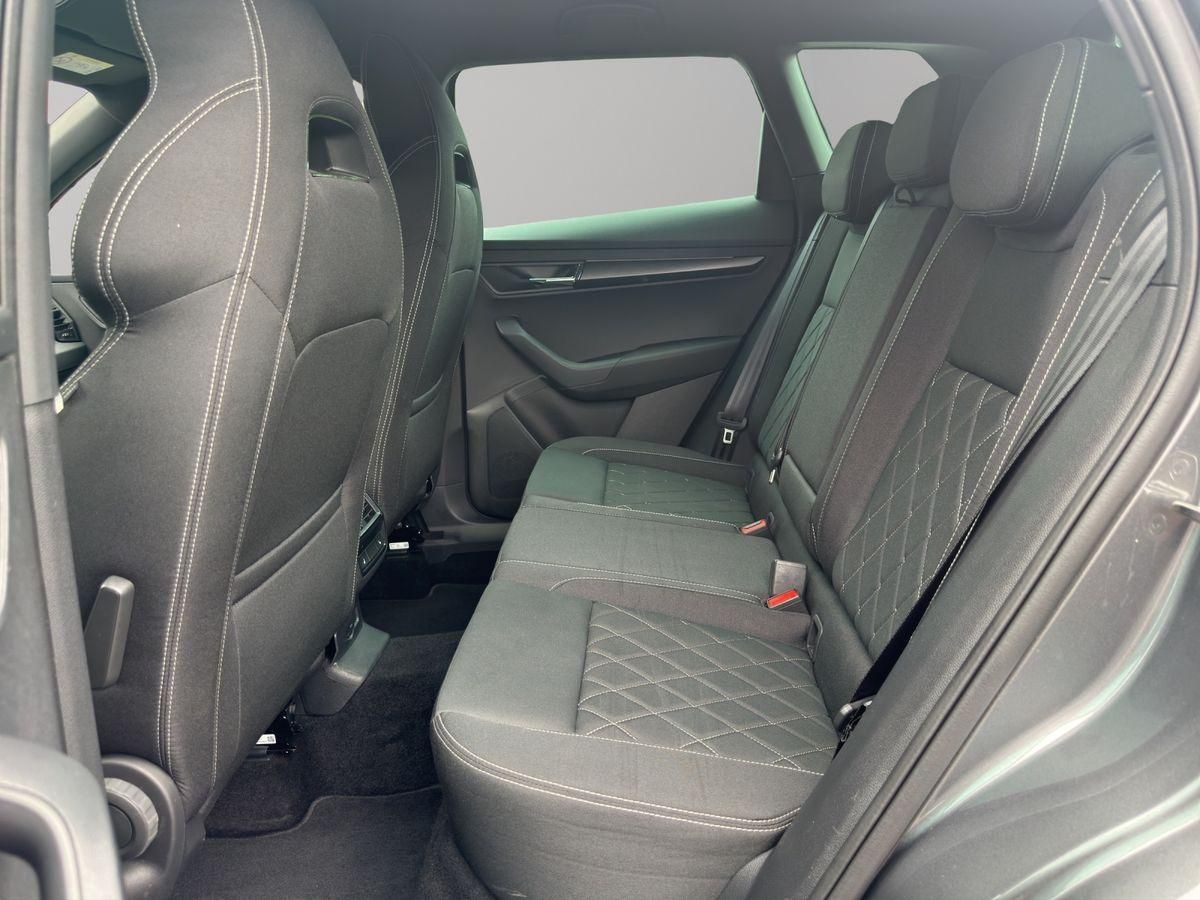 Skoda KAROQ SPORTLINE 2.0 TDI 4x4 AHK+2xSITZHZG+ACC+