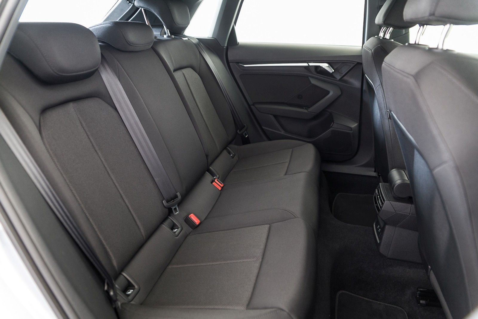 Audi A3 Sportback 30 TFSI S tr. - Samsaru's Car Outlet