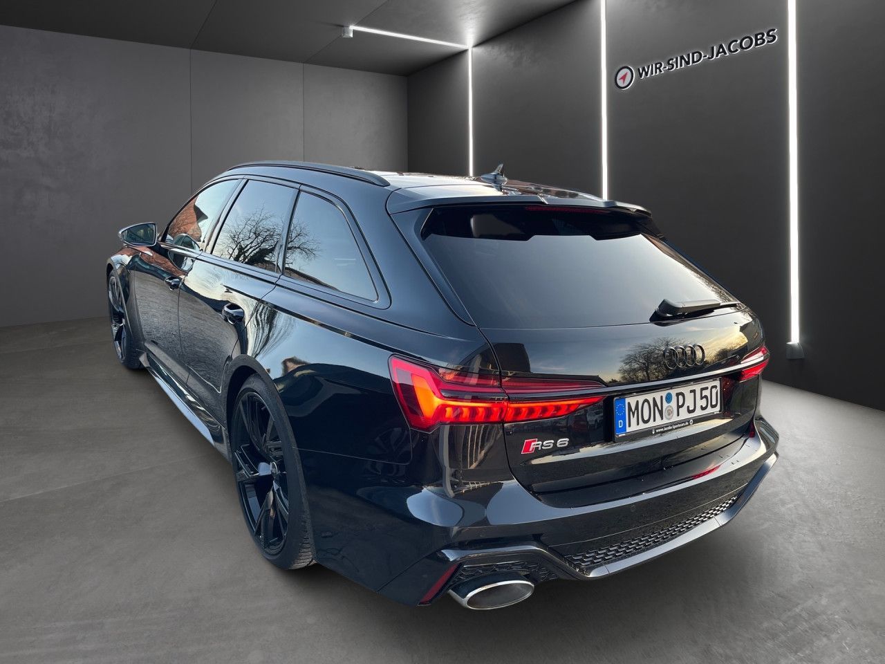 Audi RS6 Avant 4.0 TFSI quattro PANO KAMERA BANG