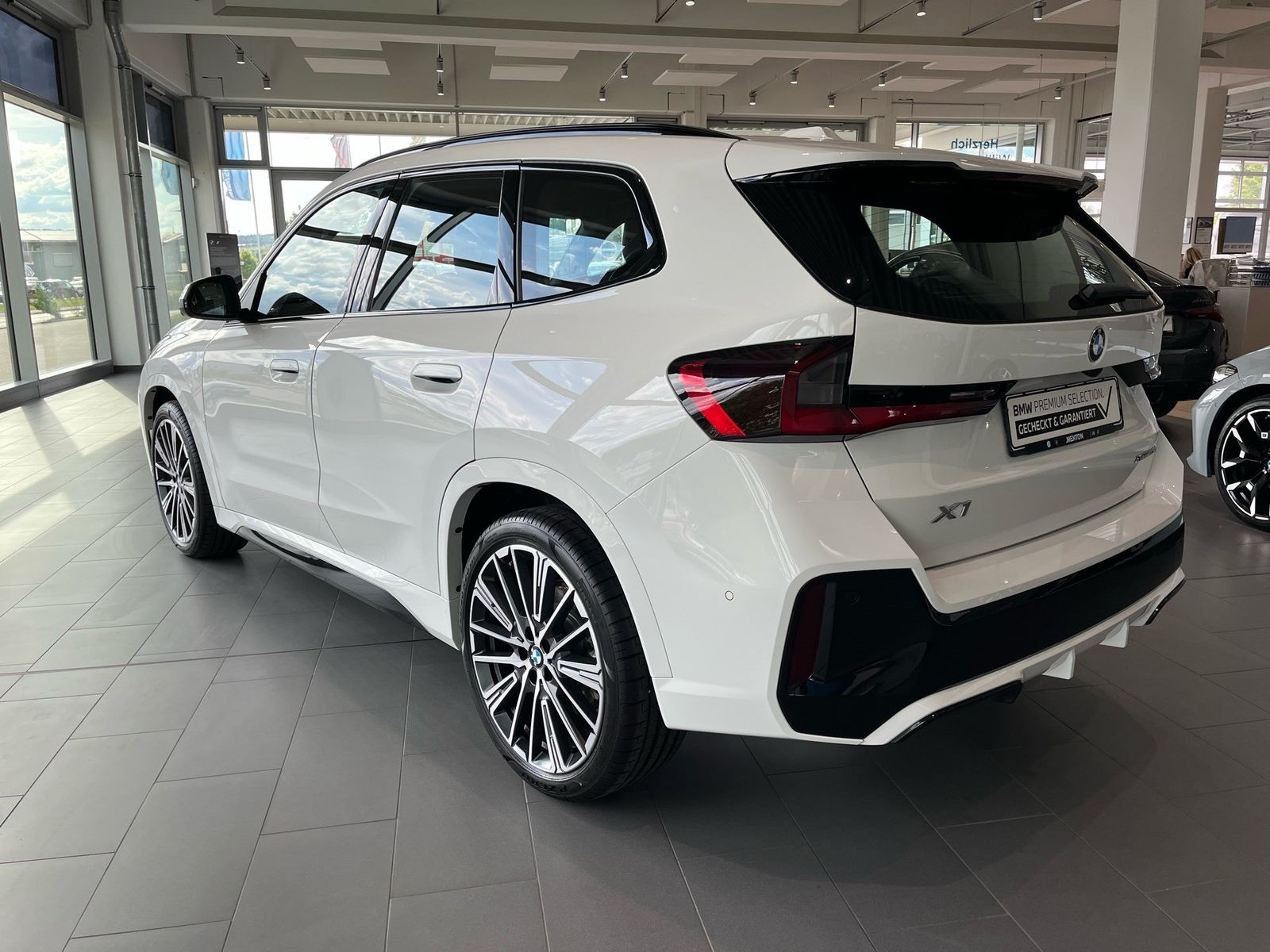 BMW X1 xDrive23i Inkl. €1.190 Zubehörbonus* M Sportp