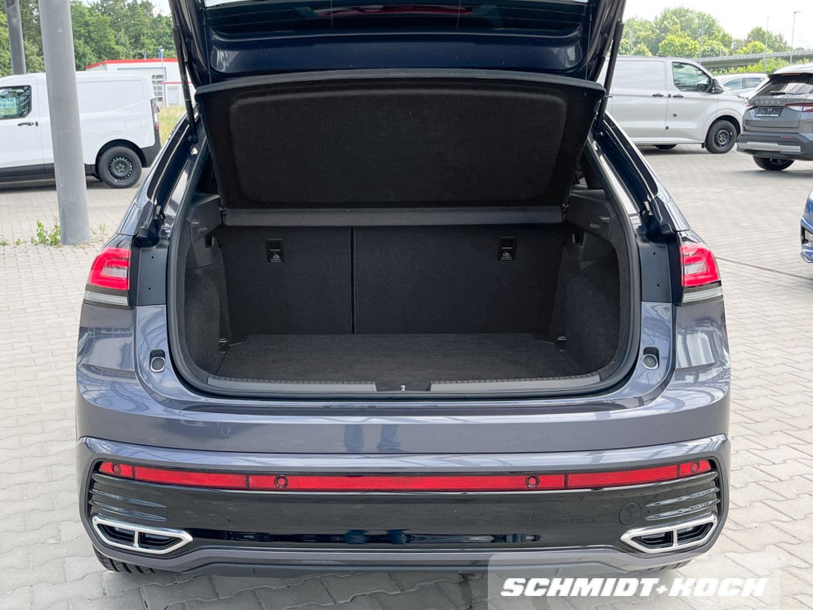 Volkswagen Taigo 1.5 TSI R-Line - Samsaru's Car Outlet