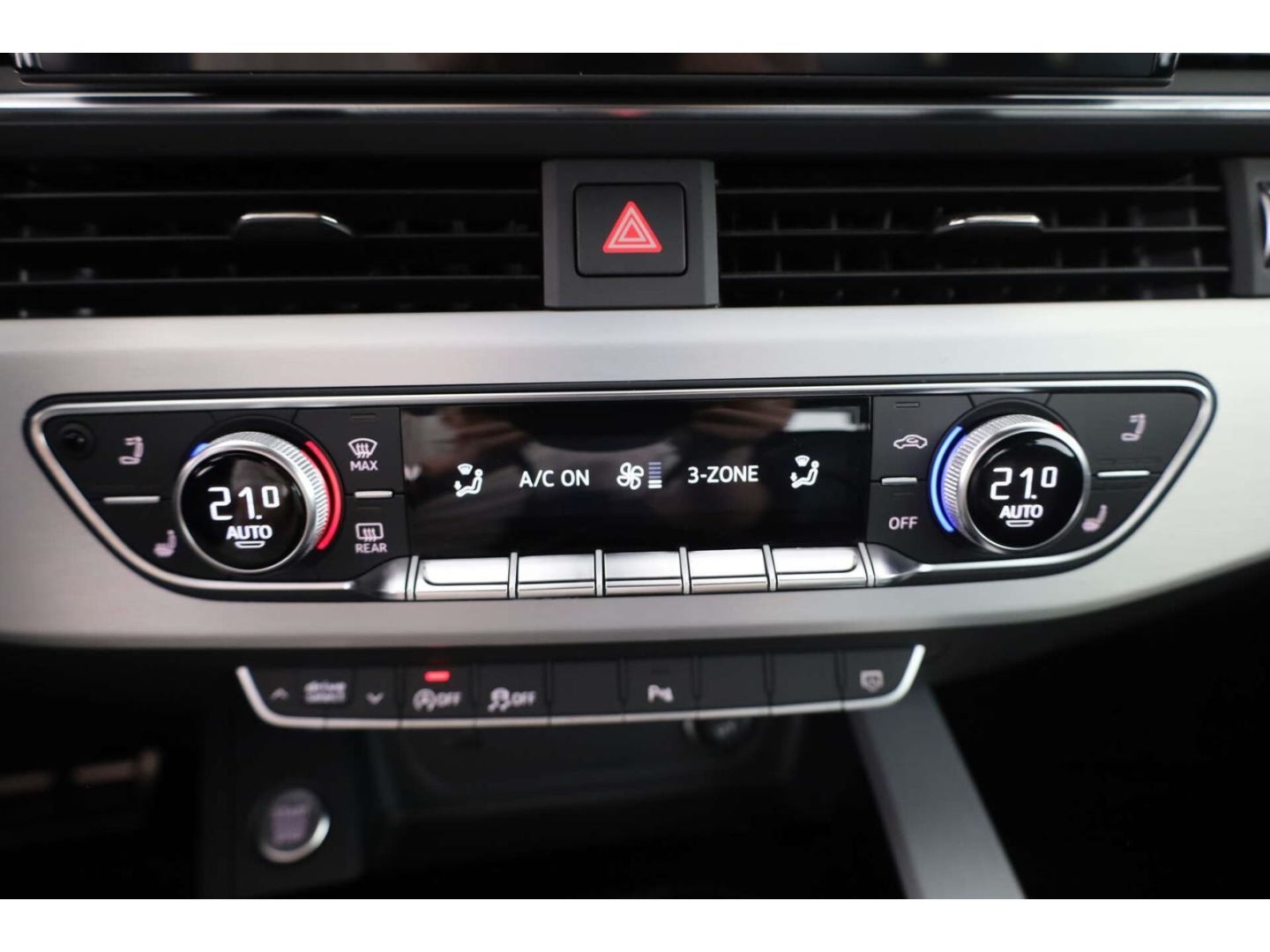 Audi A5 Cabriolet 45 TFSI qu. S line AHK/NAV/19''