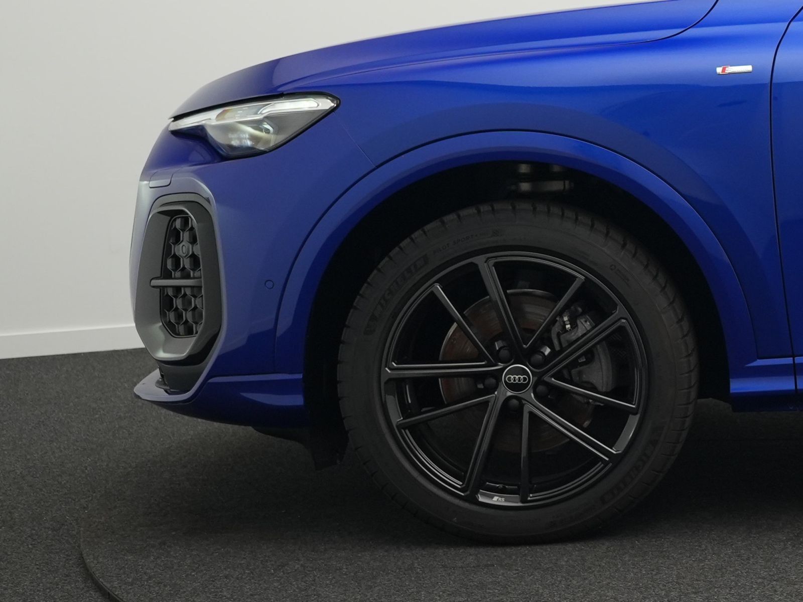 Audi Q5 2.0 TFSI S line S tr. *AHK*PANO*MATRIX*20''*