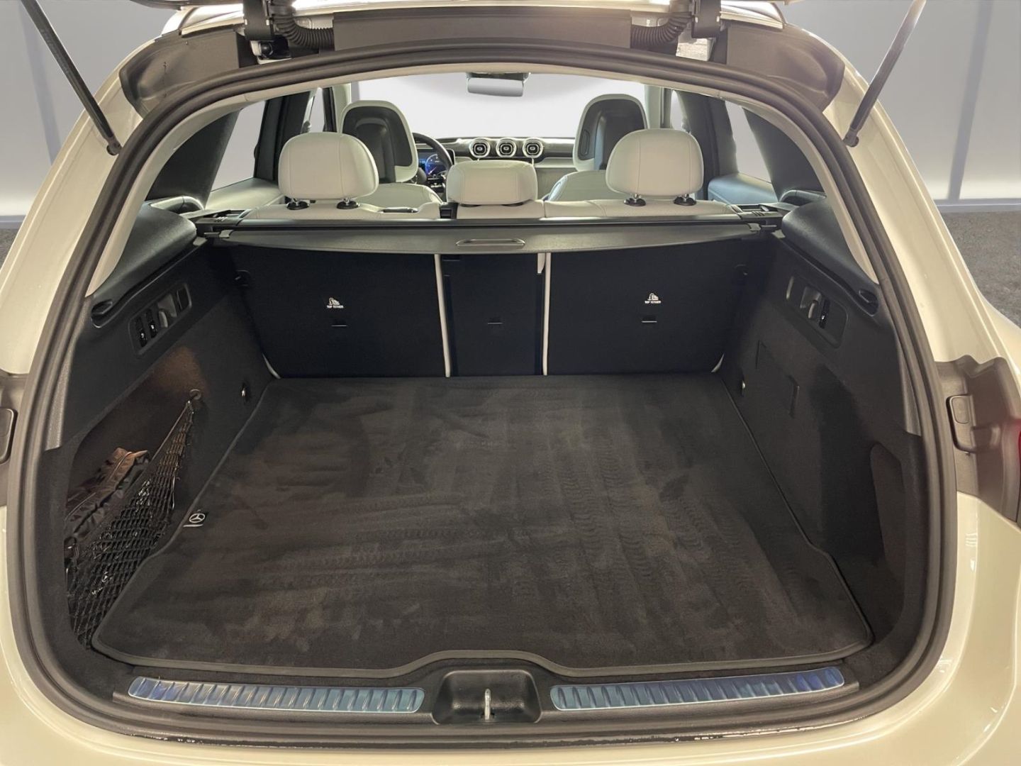 Mercedes-Benz GLC 300 d 4M AMG NIGHT STDHZ PANO AHK FAP+ 360°H