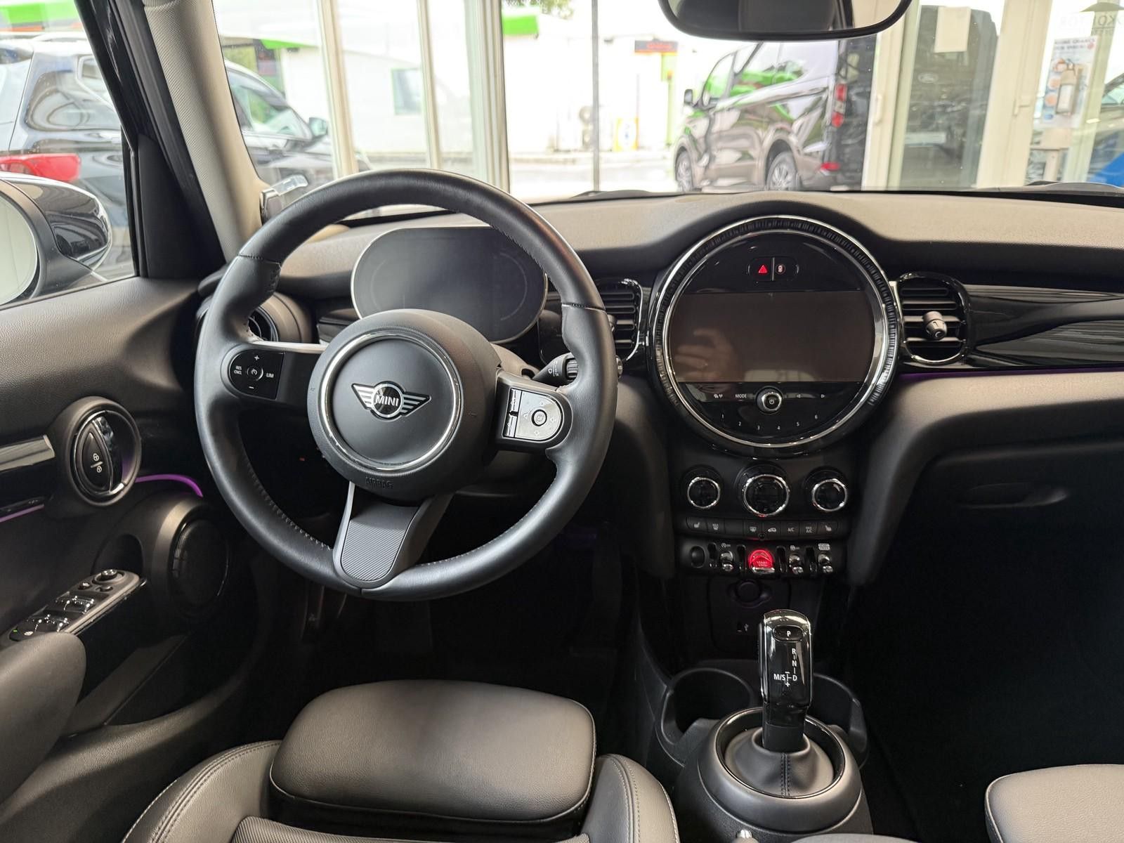 MINI Cooper S - Samsaru's Car Outlet