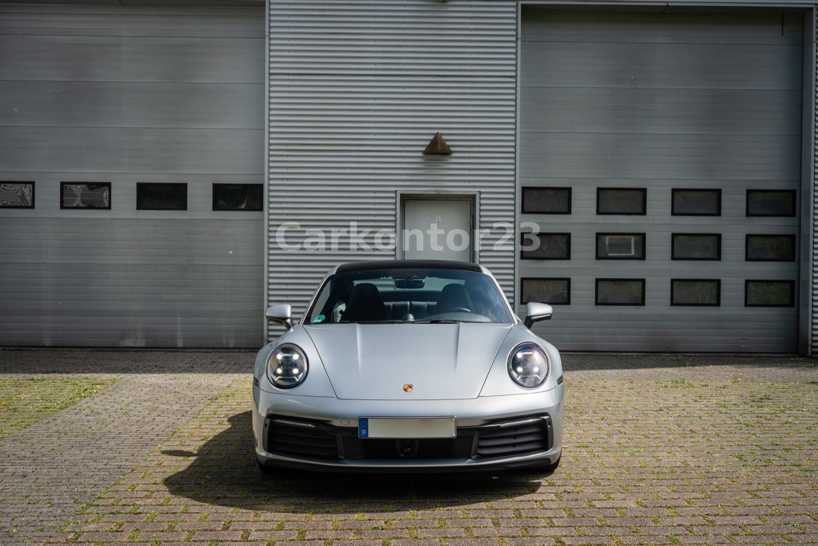 Porsche 992 Carrera - Samsaru's Car Outlet