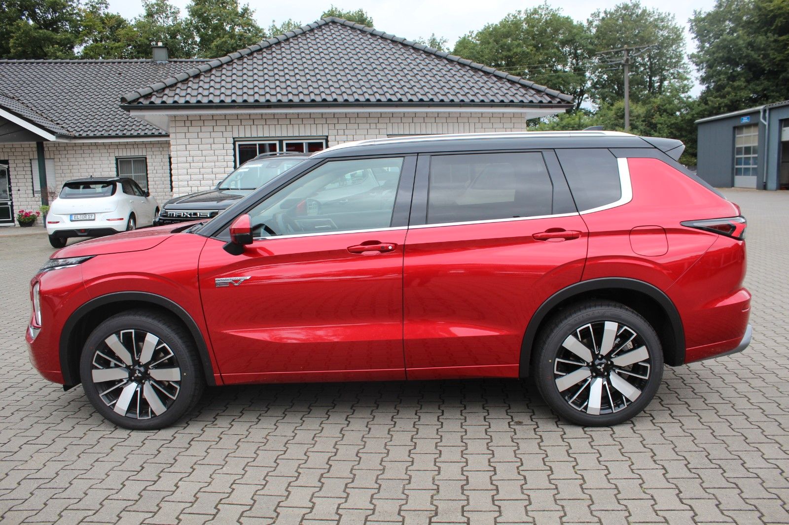 Mitsubishi Plug-in Hybrid Outlander Plug-in Hybrid TOP