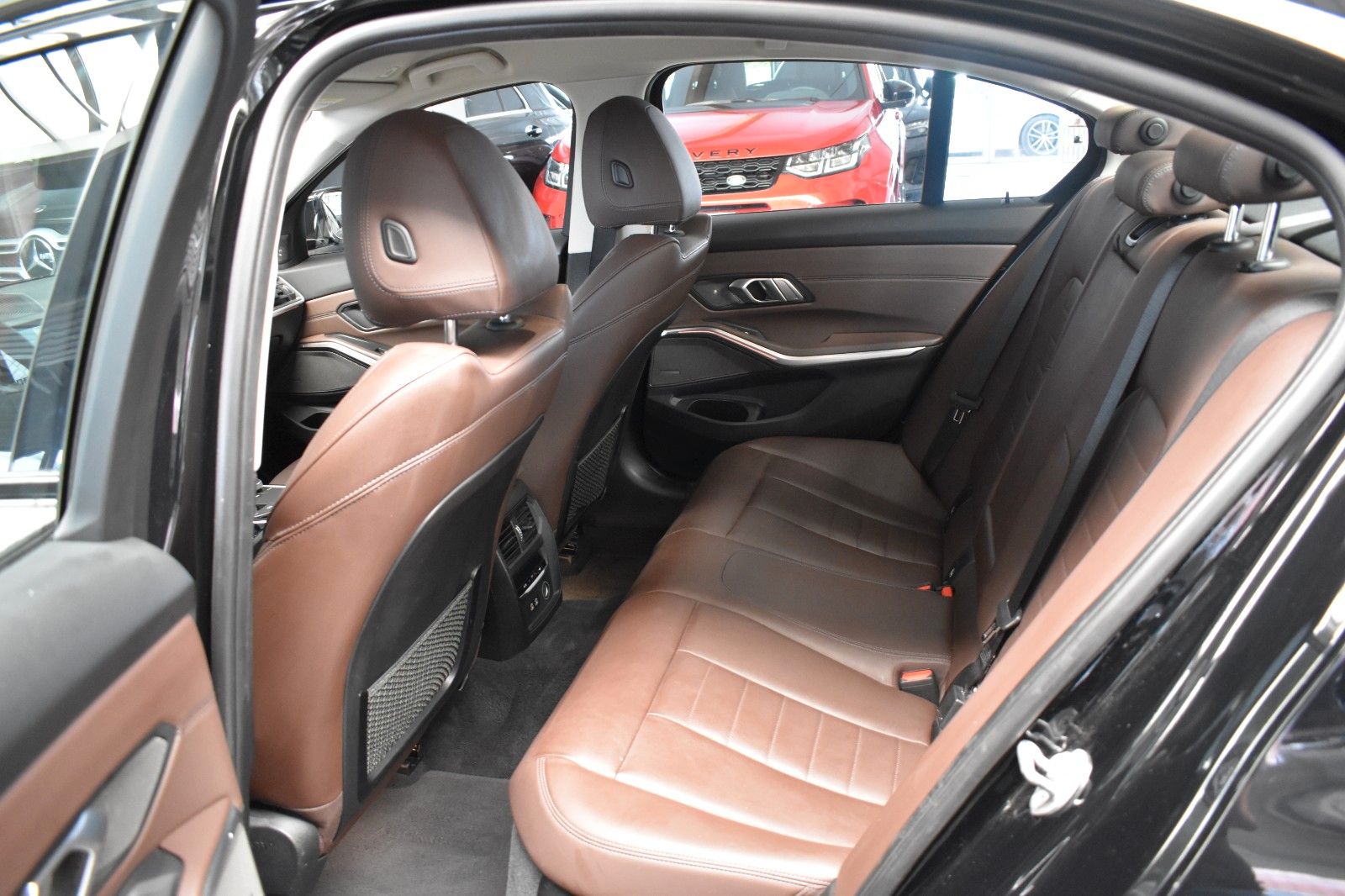 BMW 320 d SPORT LINE - Samsaru's Car Outlet