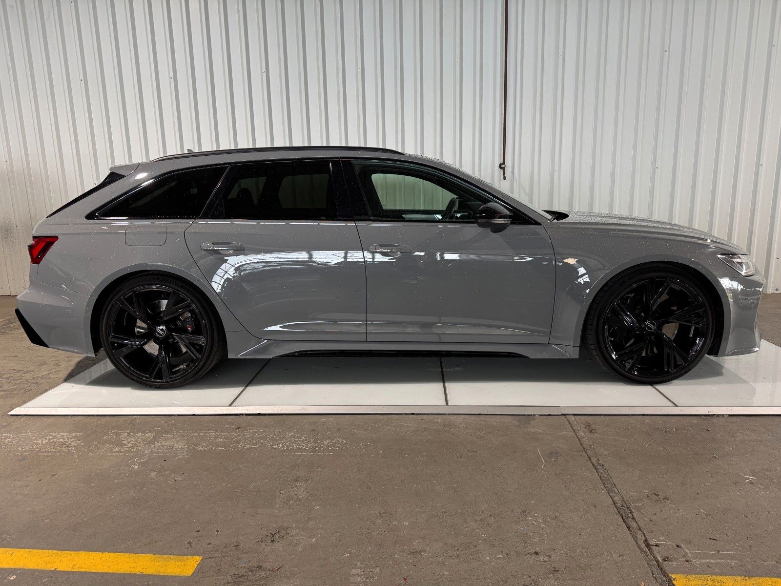 Audi RS6 Avant 4.0TFSI Quattro Luft B&O Miltek Sport