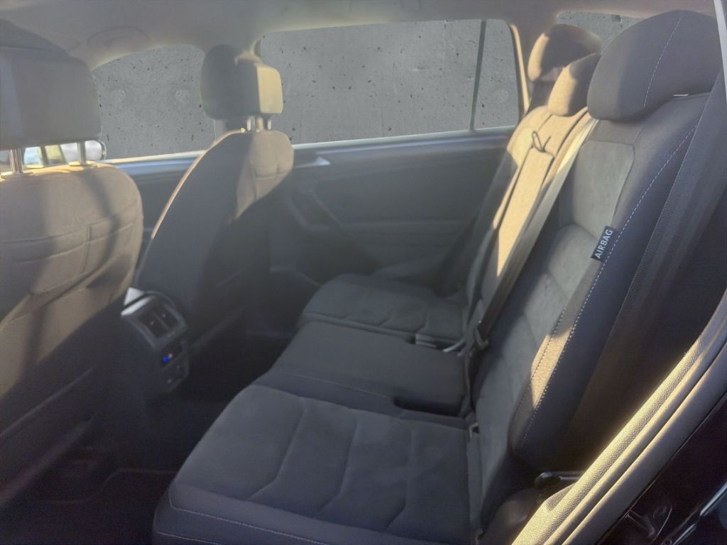 Volkswagen Tiguan Allspace 4x4 2.0 TDI DSG AHK IQ.Light SHZ