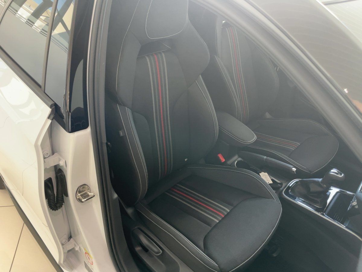 Skoda Fabia 130 DSG APP+DAB+VIRT+ACC+LED+NAVI+PDC+TOTW