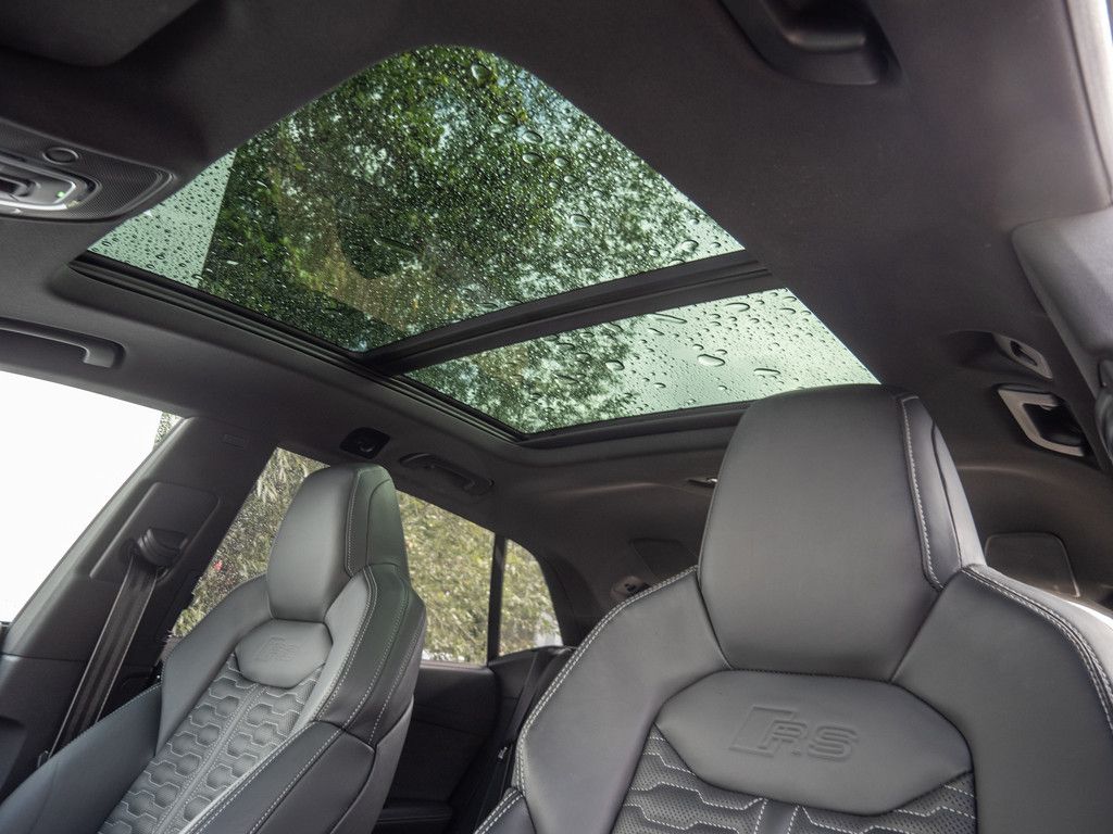 Audi RS Q8 TFSI quattro MATRIX HUD PANO STAND