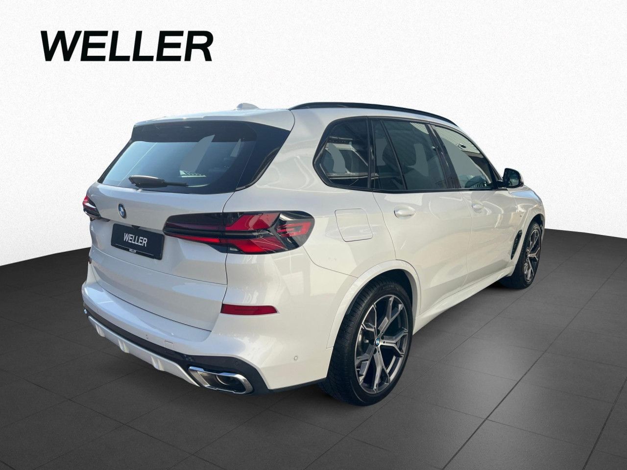 BMW X5 xDr 40iA M SPORT Pano,AHK,StHzg,KomSi,Luftfed