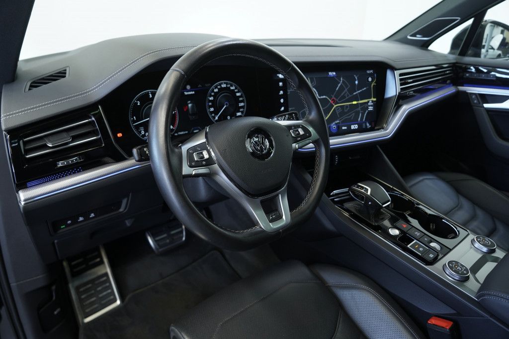 Volkswagen Touareg 4.0 TDI DSG 4M R line - Samsaru's Car Outlet