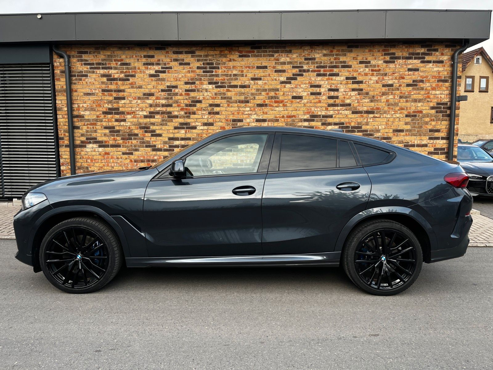 BMW X6 M50i AHK Leder Laser HUD DAProf Standhz