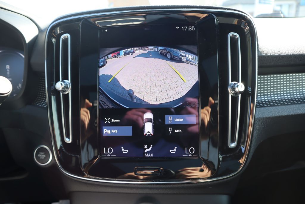 Volvo XC40 T4 Recharge DKG RDesign|NAVI|PANO|20ZOLL|